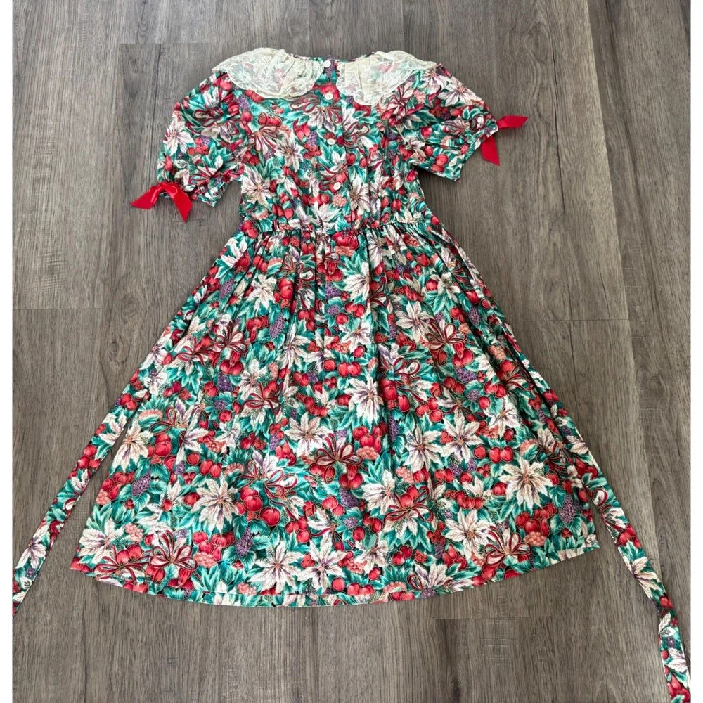 Vintage Carrousel Girls Size 10 Christmas Dress Made USA Lace Collar Cottagecore